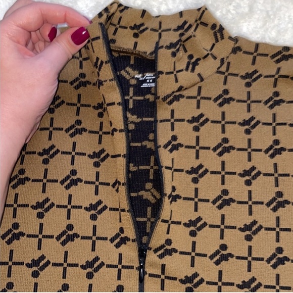 ***SOLD*** NWT Urban Outfitters Iets Frans Geo Top - Picture 5 of 7